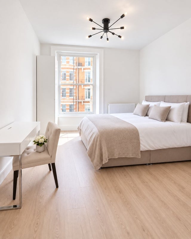 Flat Old Brompton Road in Greater London