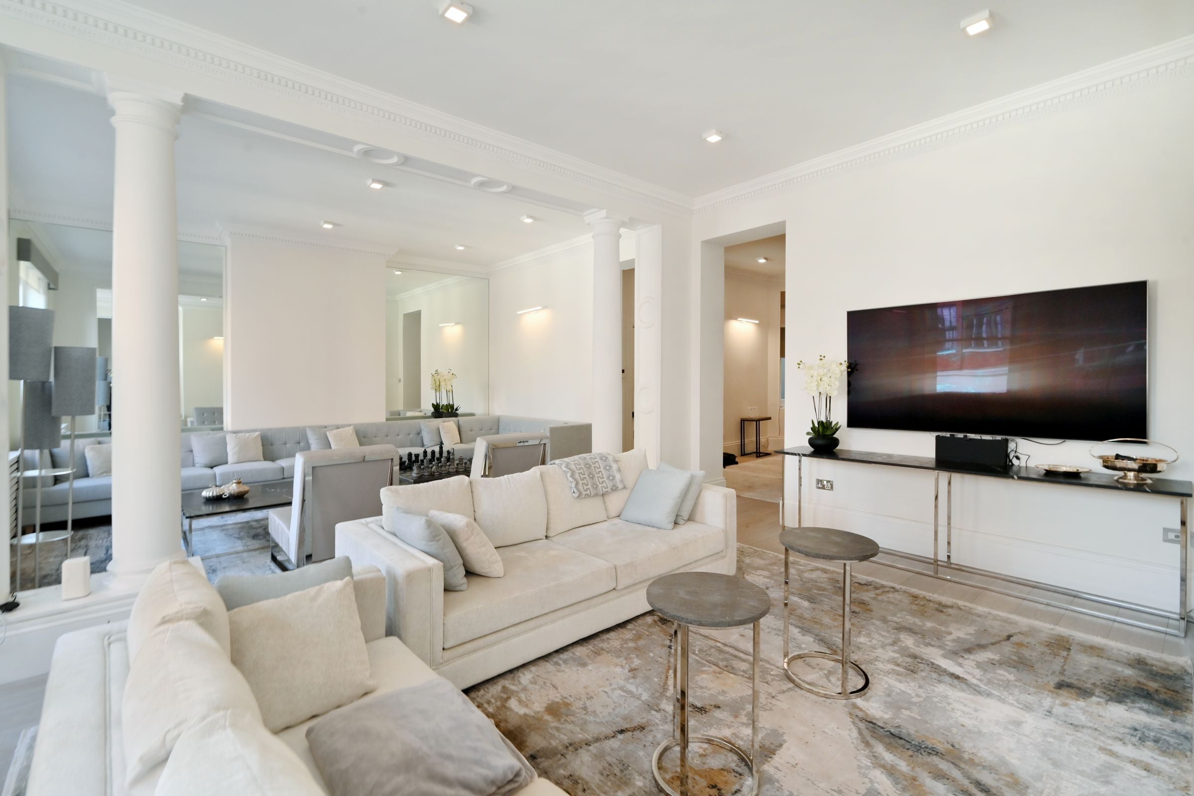 Flat Rutland Gardens in City of Westminster