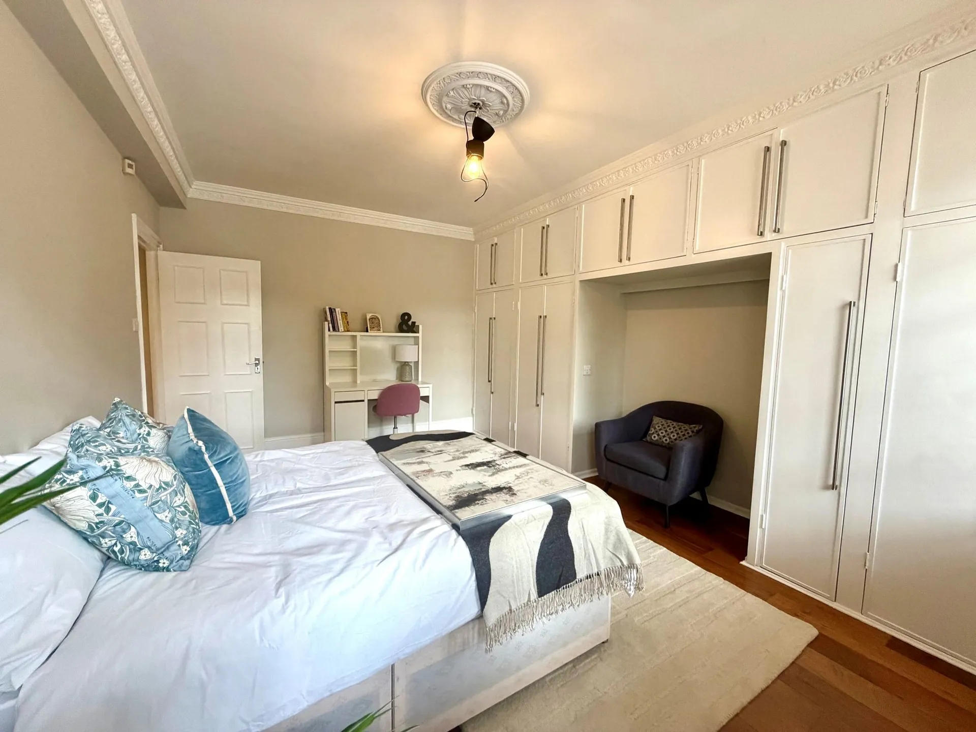 Flat Cochrane Street in City of Westminster
