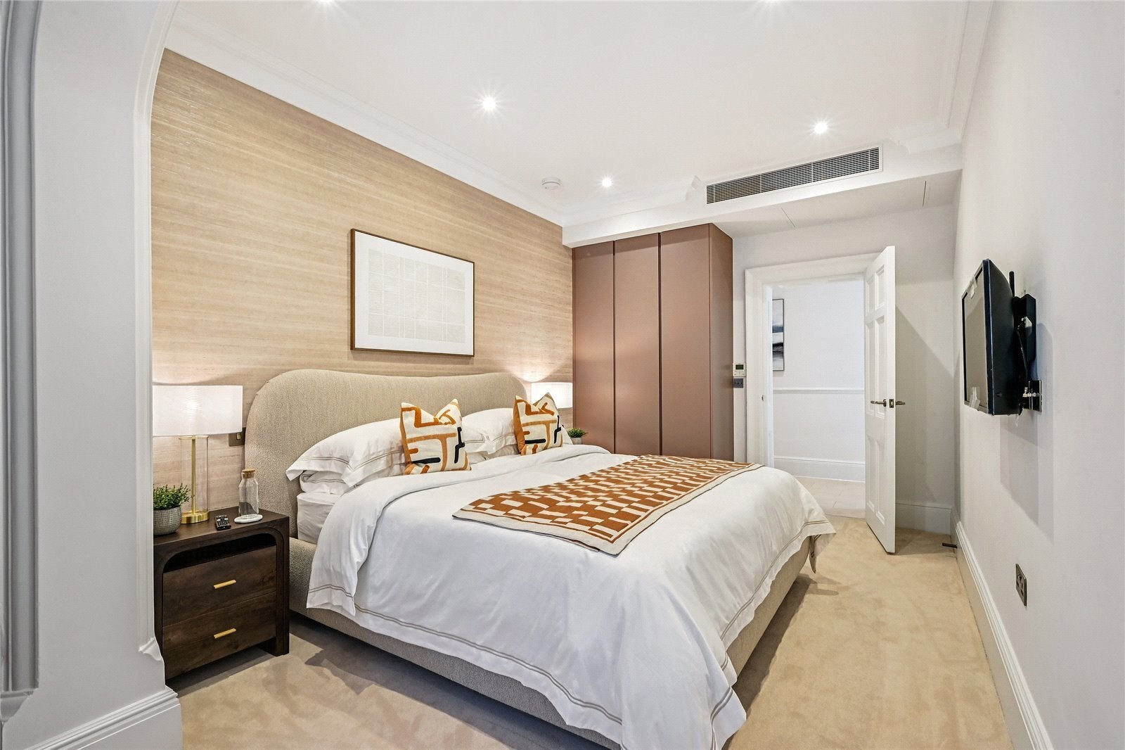 Flat Stratton Street in City of Westminster