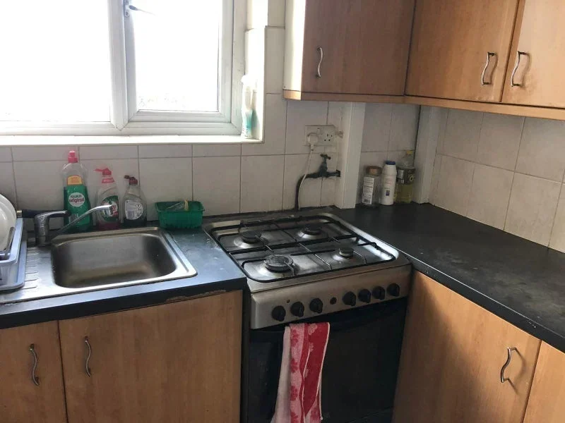 Room Parklands Court in Greater London
