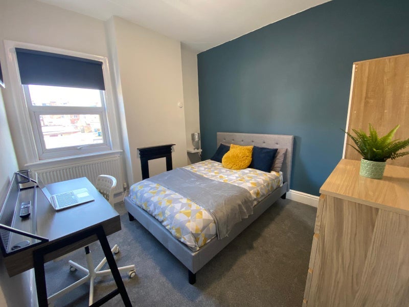 Room Sandon Road in Stafford
