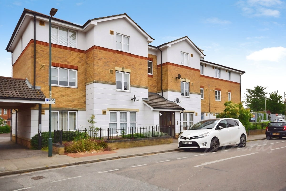 Flat Windsor Road in Gillingham