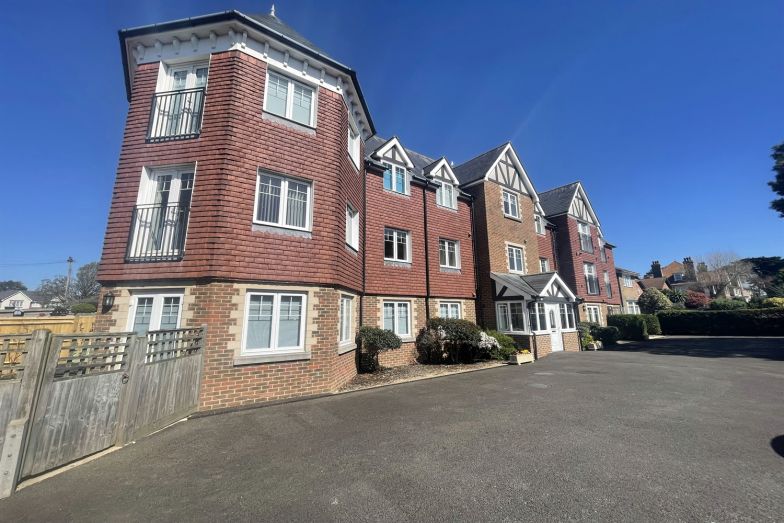 Flat Wilmington Road in Newhaven