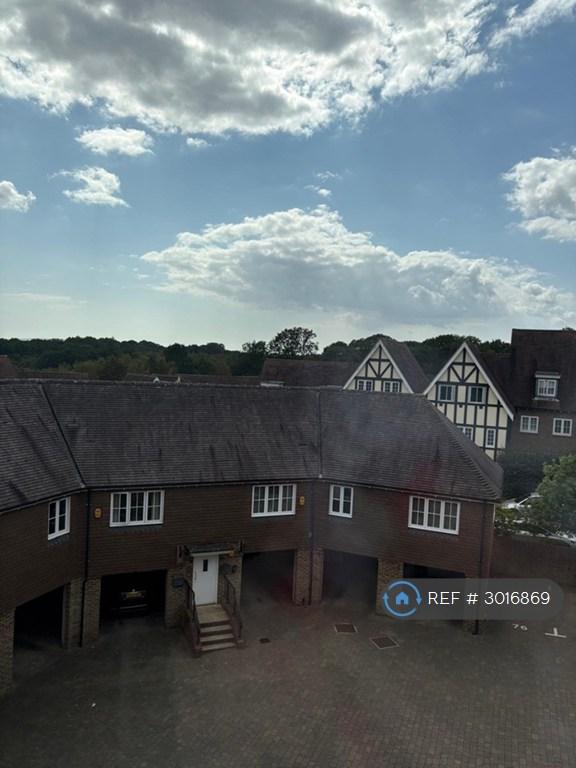 Flat Middle Village in Mid Sussex