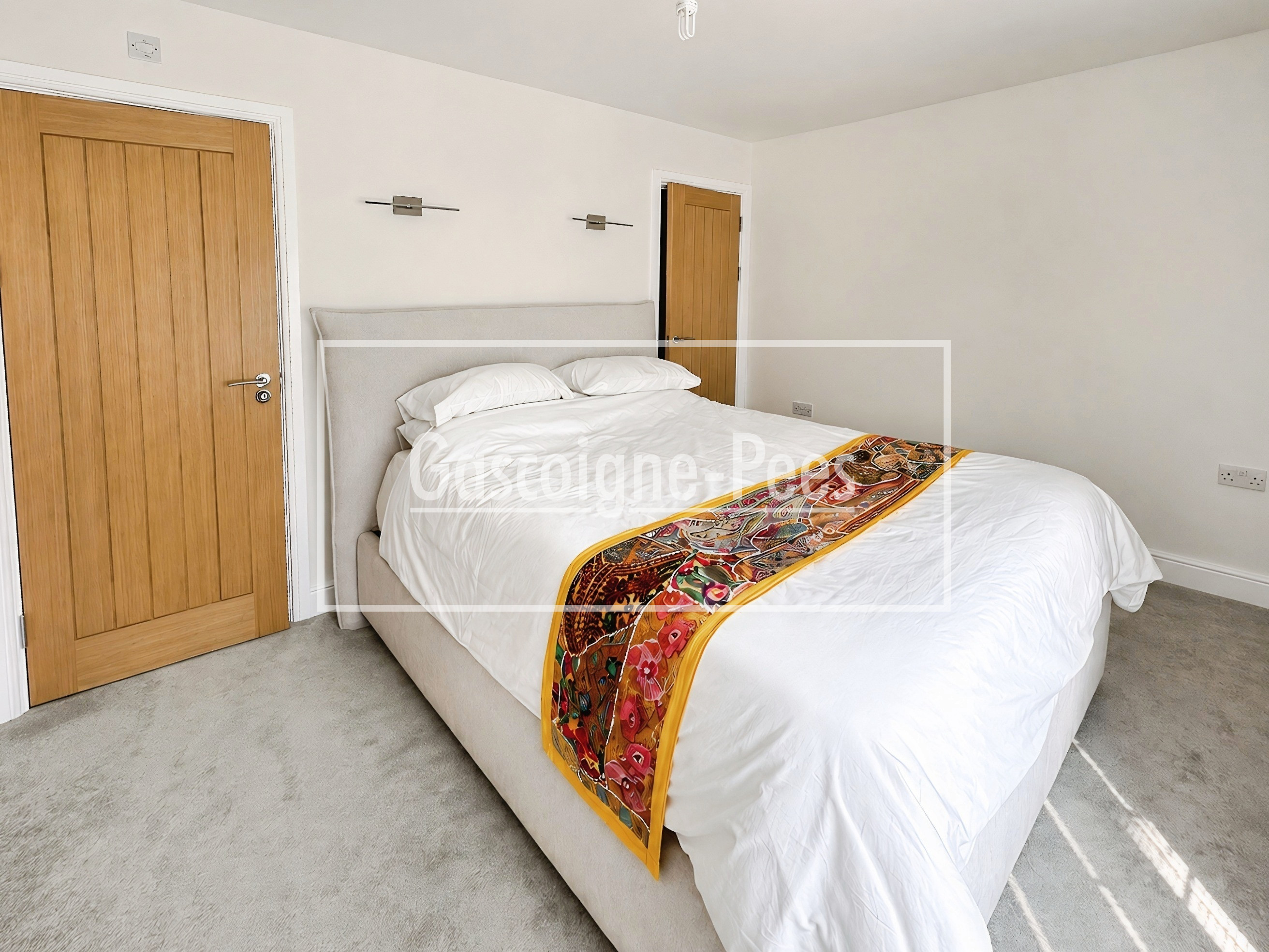 House Charnwood Close in Greater London