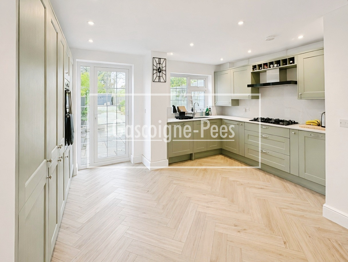 House Charnwood Close in Greater London
