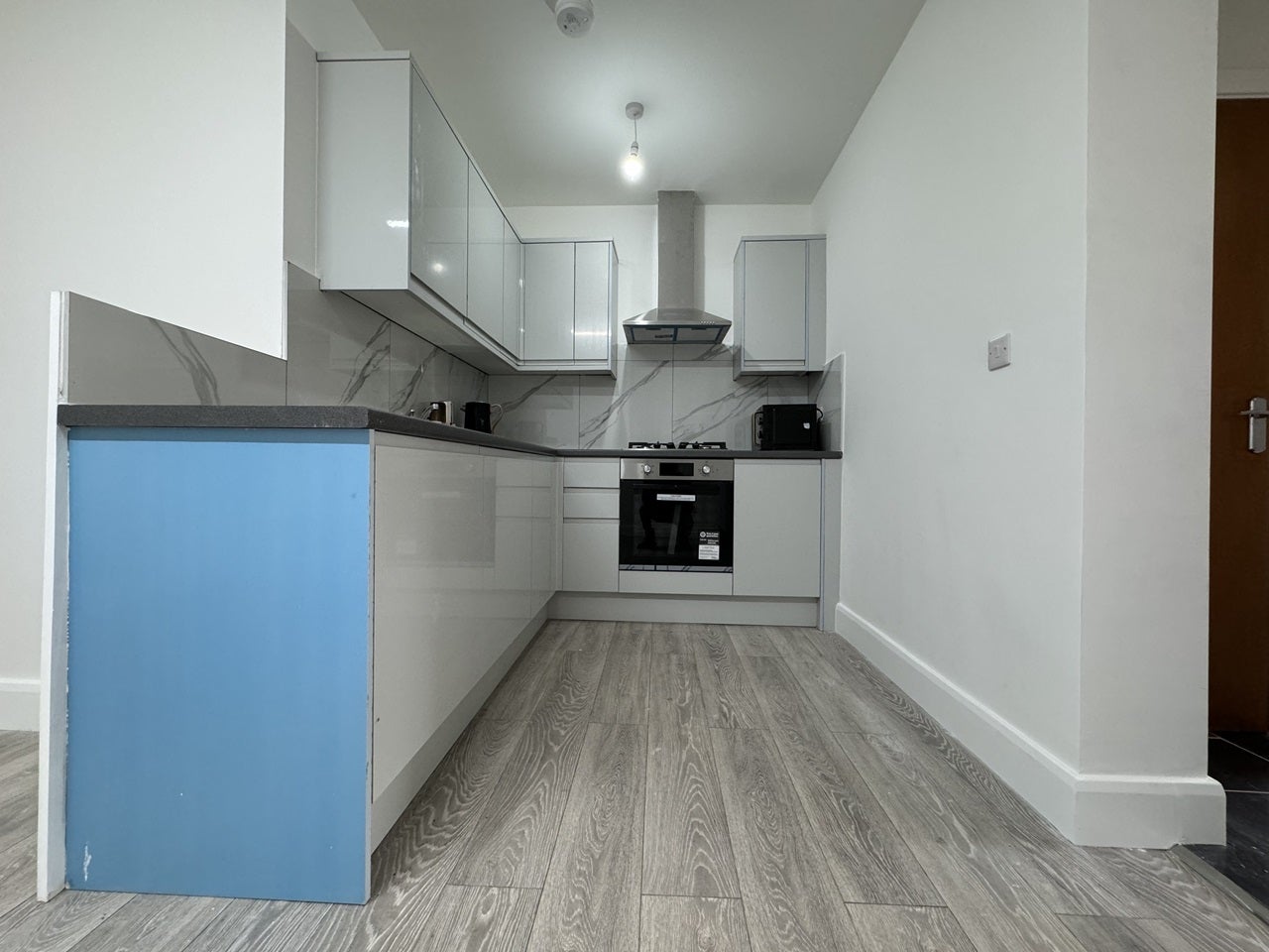 Flat Lewis Road in Greater London