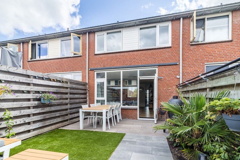 Huis Mozartlaan 100 in Hazerswoude-Rijndijk