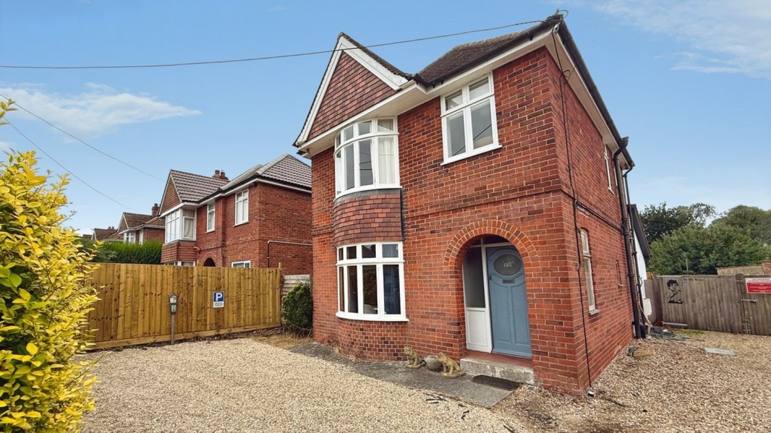 House Eden Vale Road in Westbury