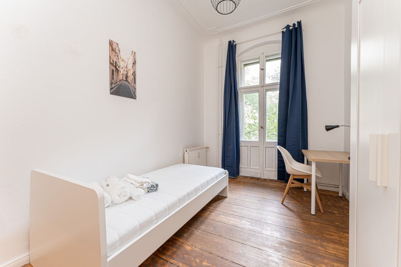 Zimmer Gabriel-Max-Straße in Berlin