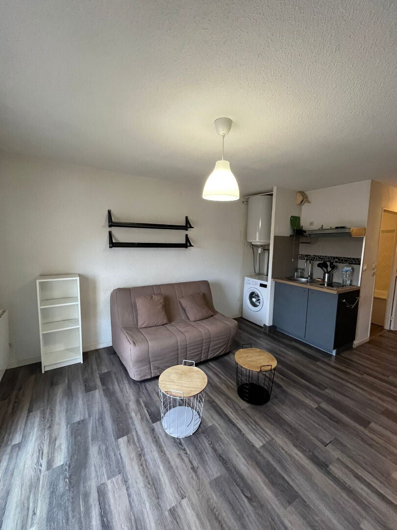 Flat Rue Pierre Loti in Bordeaux