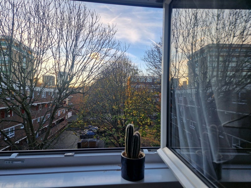 Flat Carnoustie Drive in Greater London