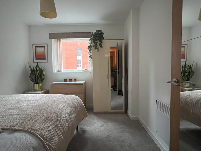 Room Chapeltown Street in Manchester