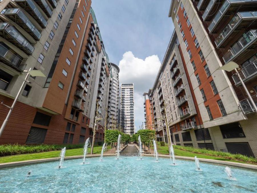 Flat Hornbeam Way in Manchester