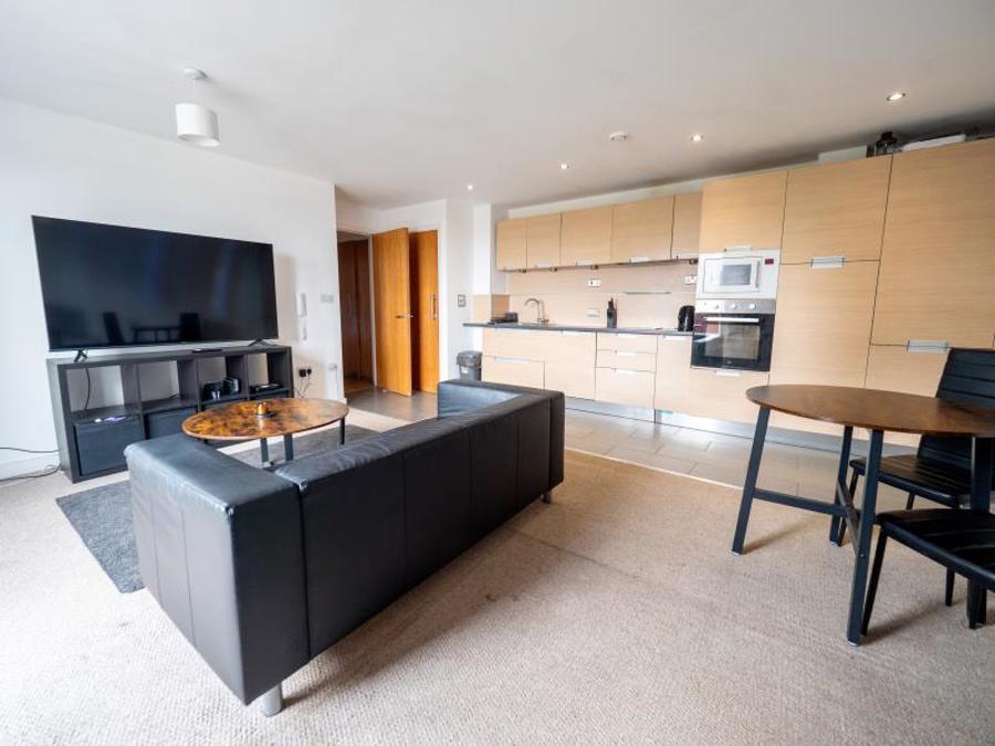 Flat Hornbeam Way in Manchester