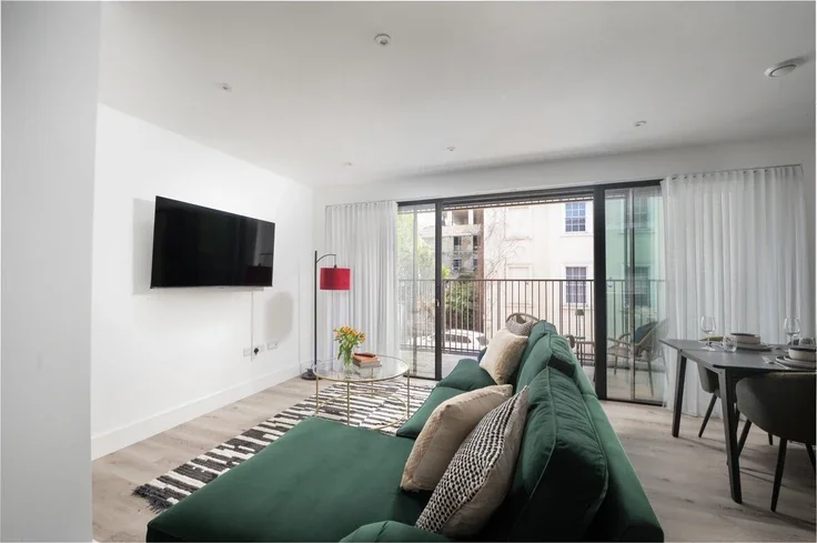 Flat Coomer Place in Greater London