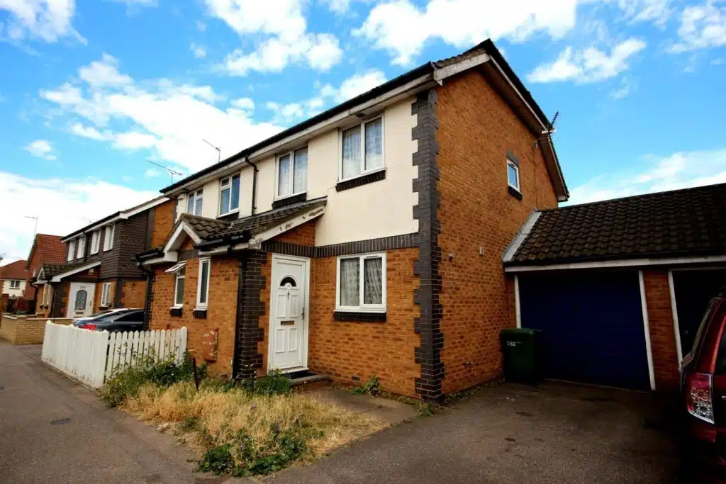 House Rainbow Road in Greater London