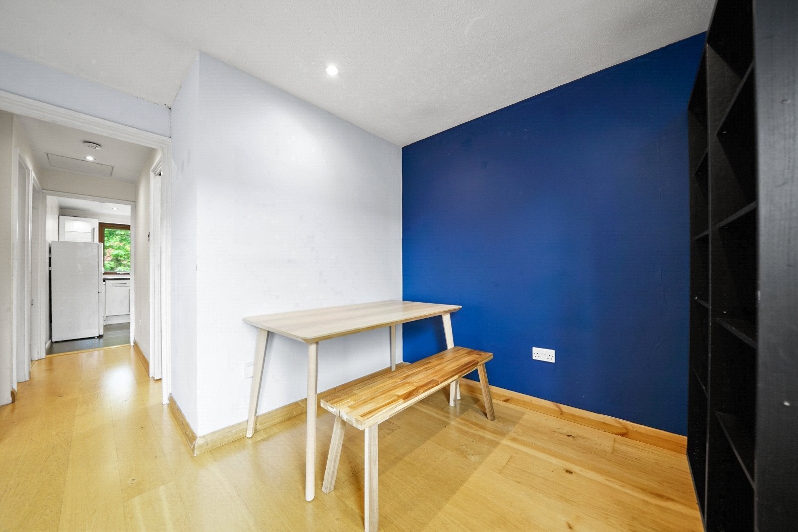 Flat Lymington Road in Greater London