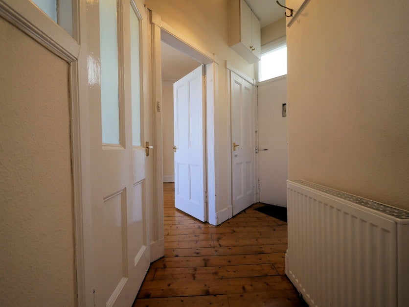 Flat Comely Bank Row in City of Edinburgh