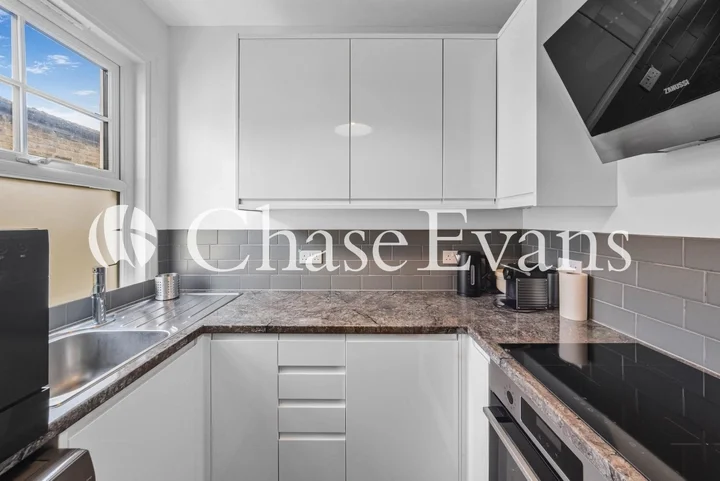 Flat John Ruskin Street in Greater London