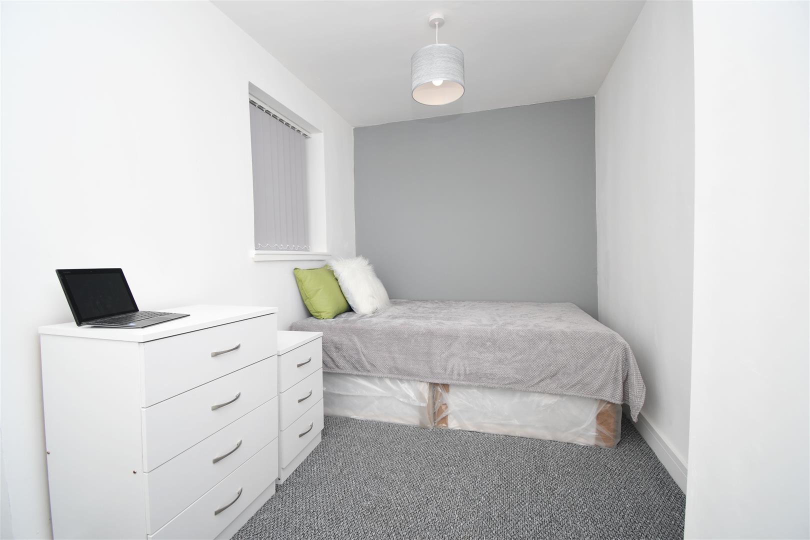 Flat Queensberry Road in Burnley