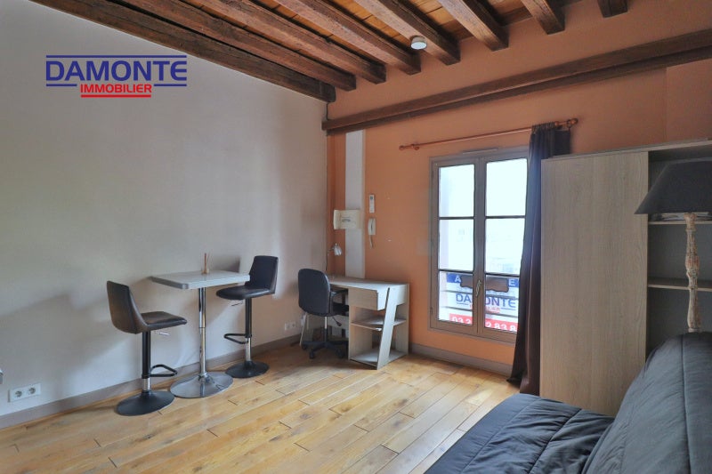 Flat Rue de la Monnaie in Troyes