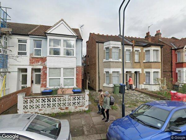 Room Central Road in Greater London