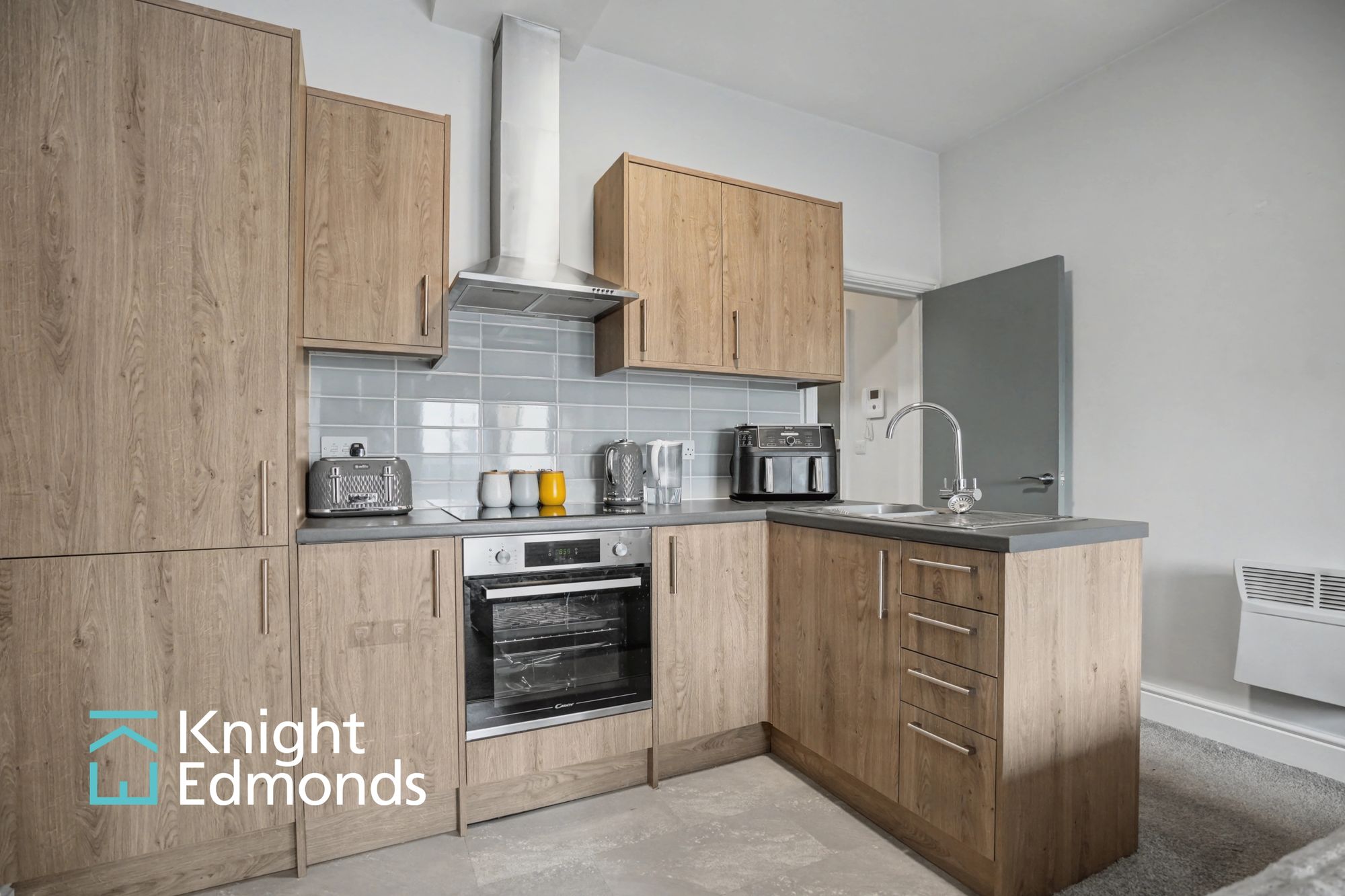 Flat Buckland Road in Maidstone