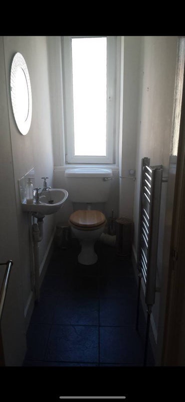 Room Robertson Avenue in City of Edinburgh