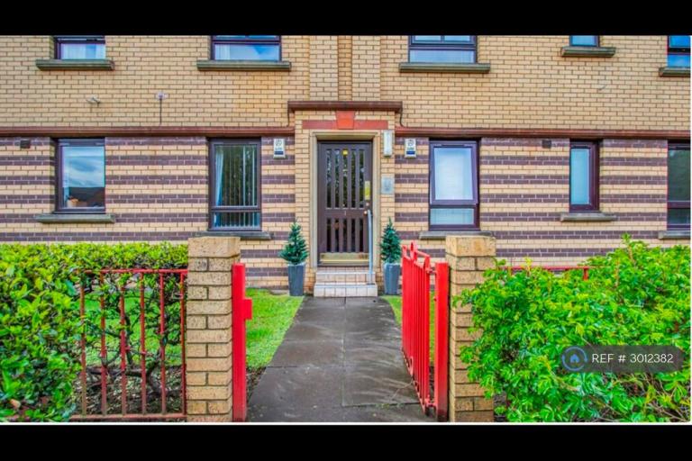 Flat MacLean Street in Glasgow