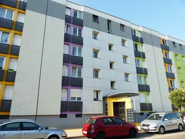 Appartement Place Calmette Guerin à Pierrelatte