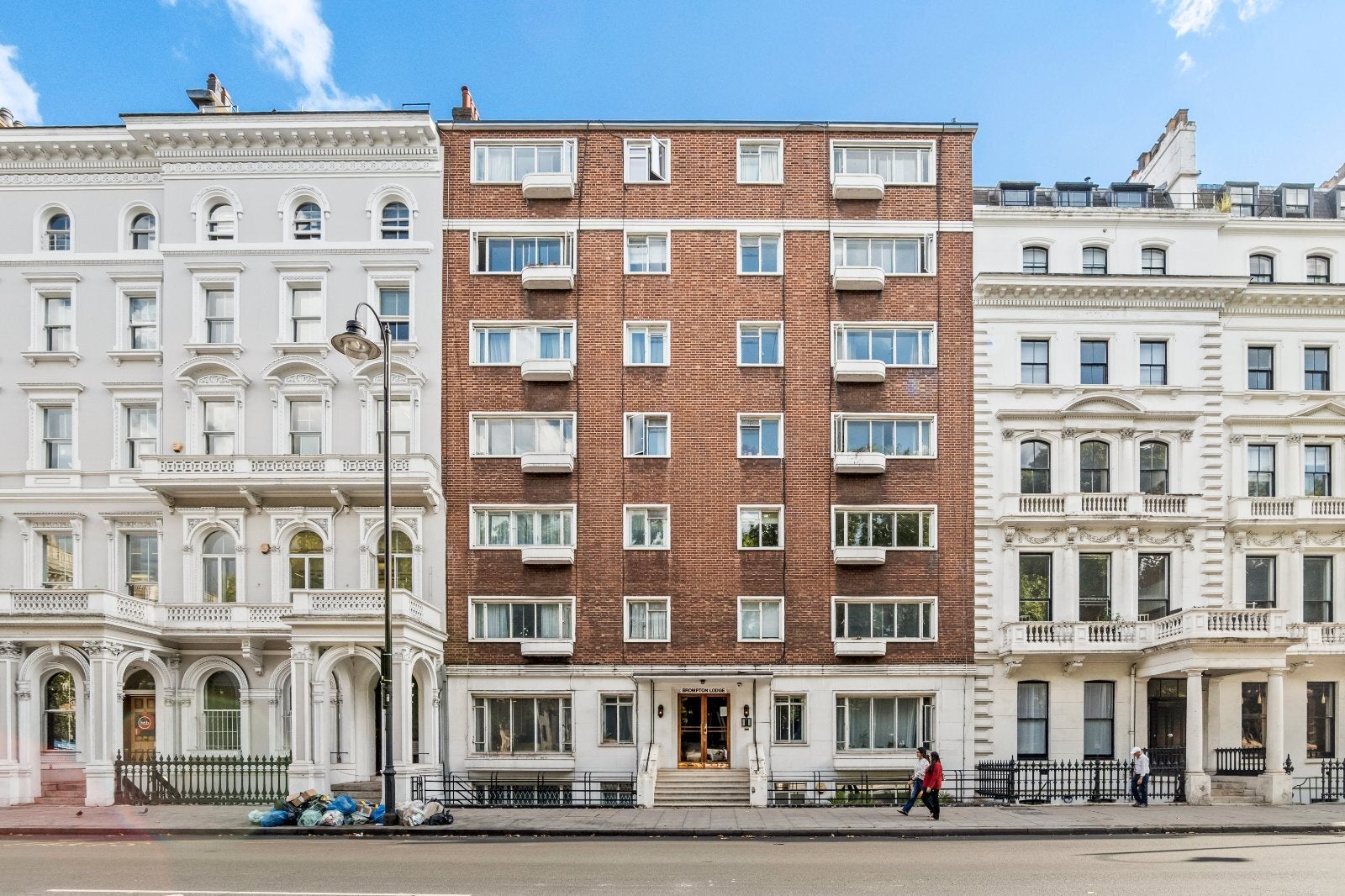 Flat Cromwell Road in Greater London