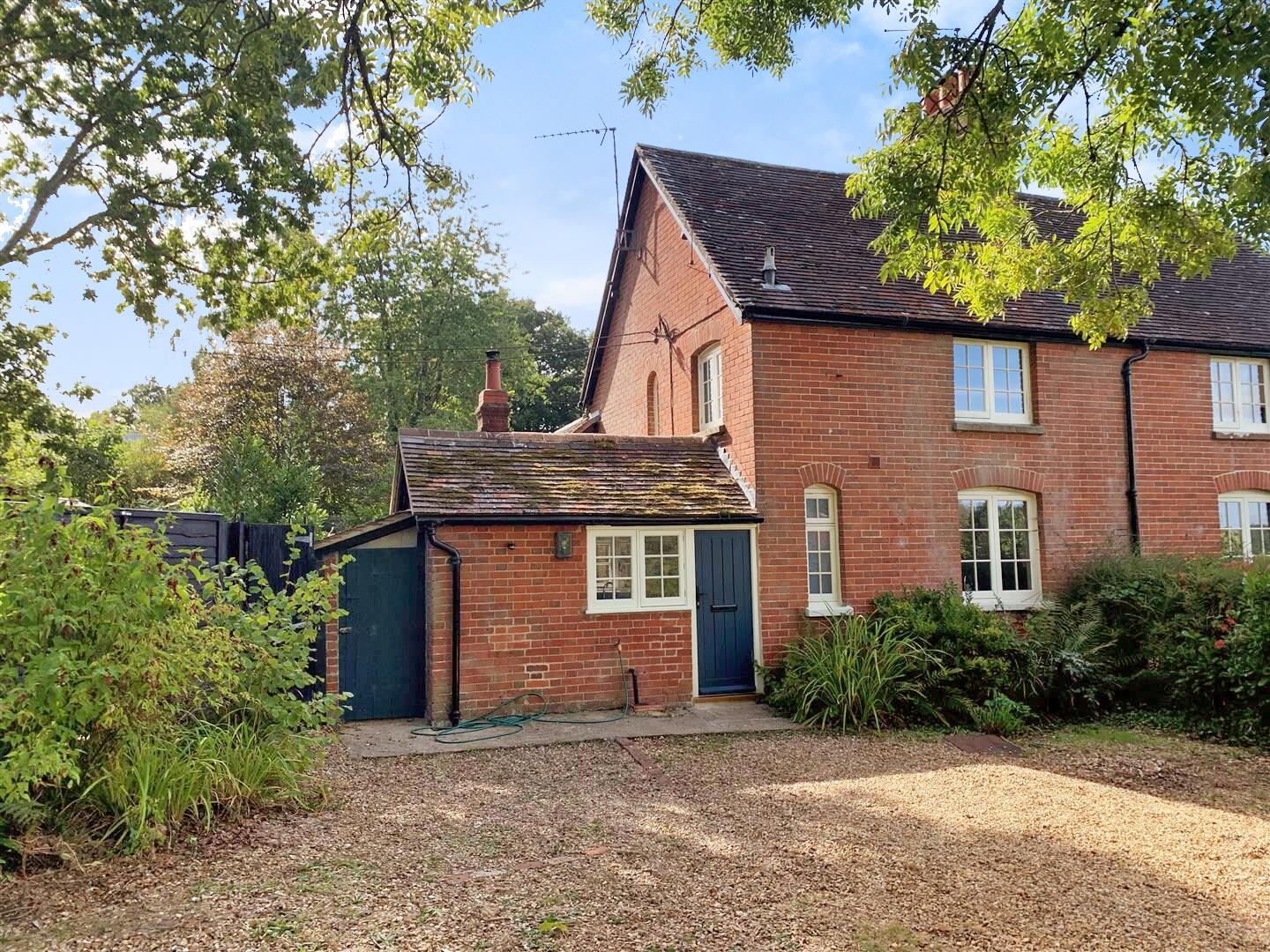 House Cranborne Road in Daggons