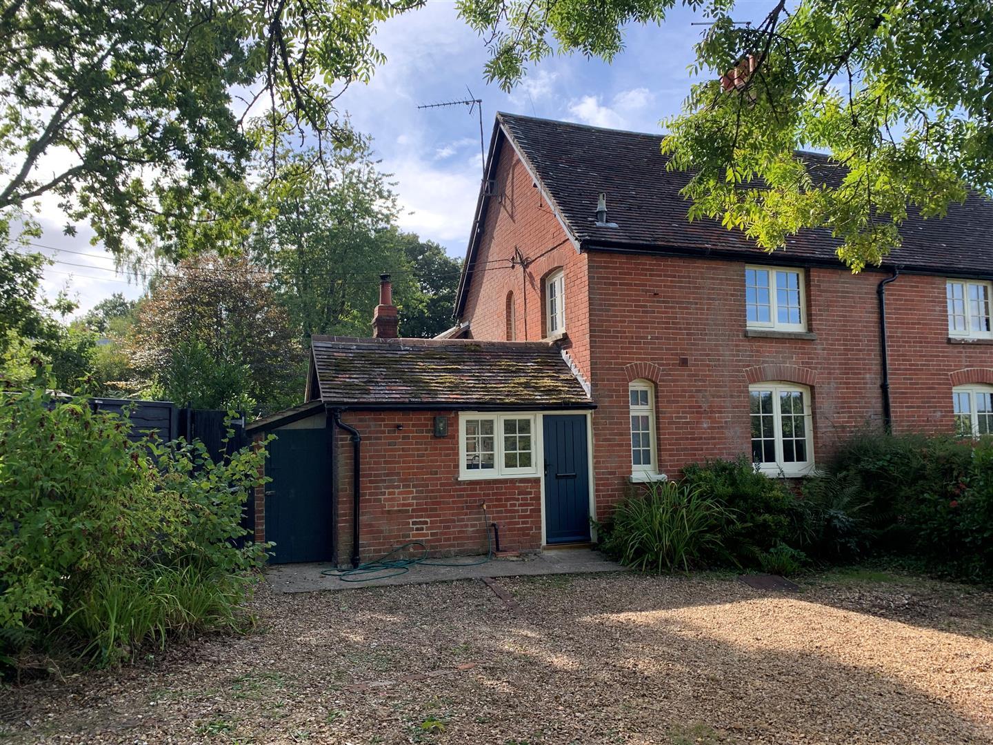 House Cranborne Road in Daggons