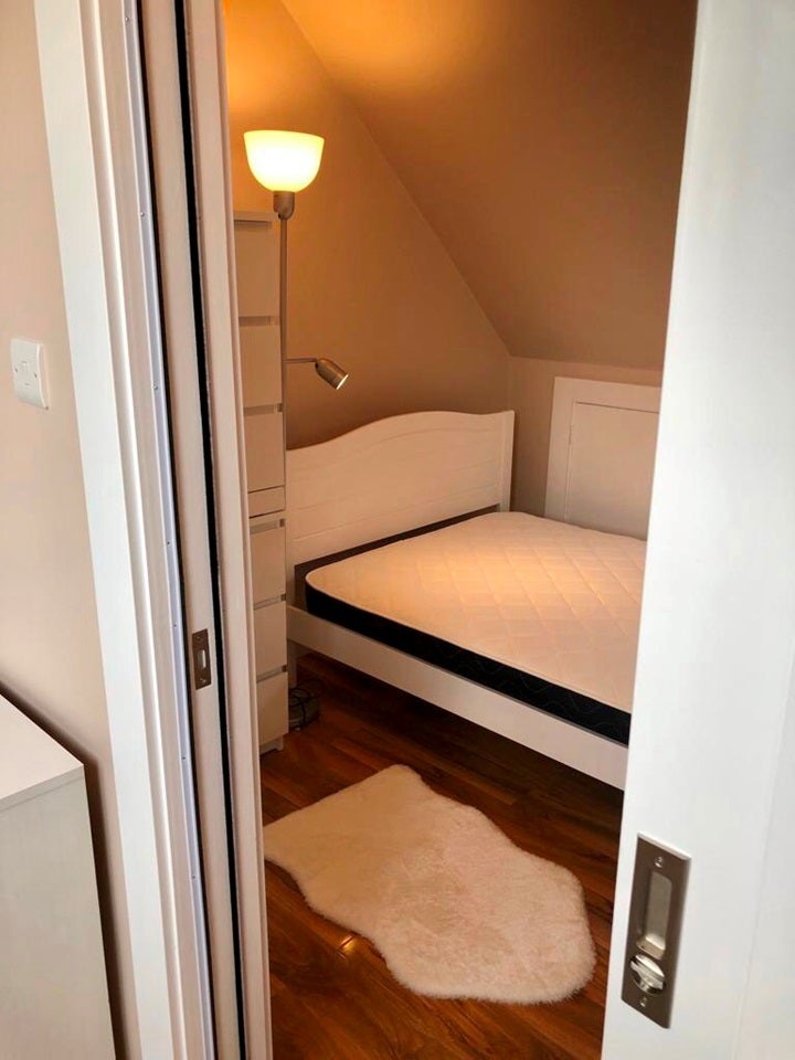 Flat Garth Road in Greater London