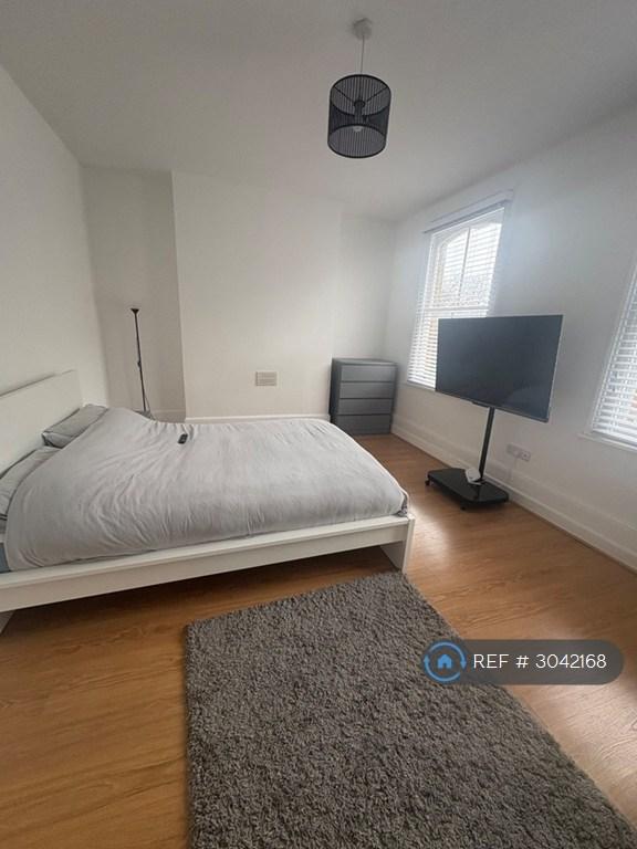 Room Allen Road in Greater London
