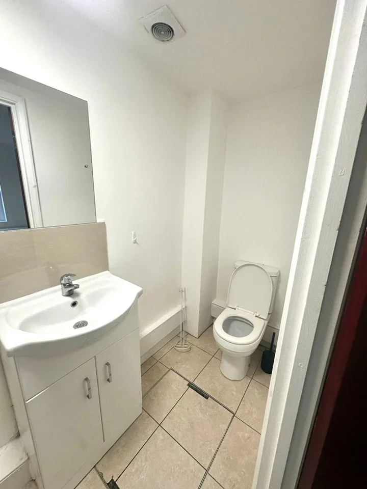 Room Ford Square in Greater London