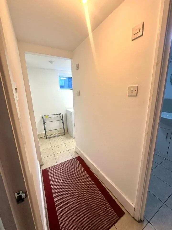 Room Ford Square in Greater London