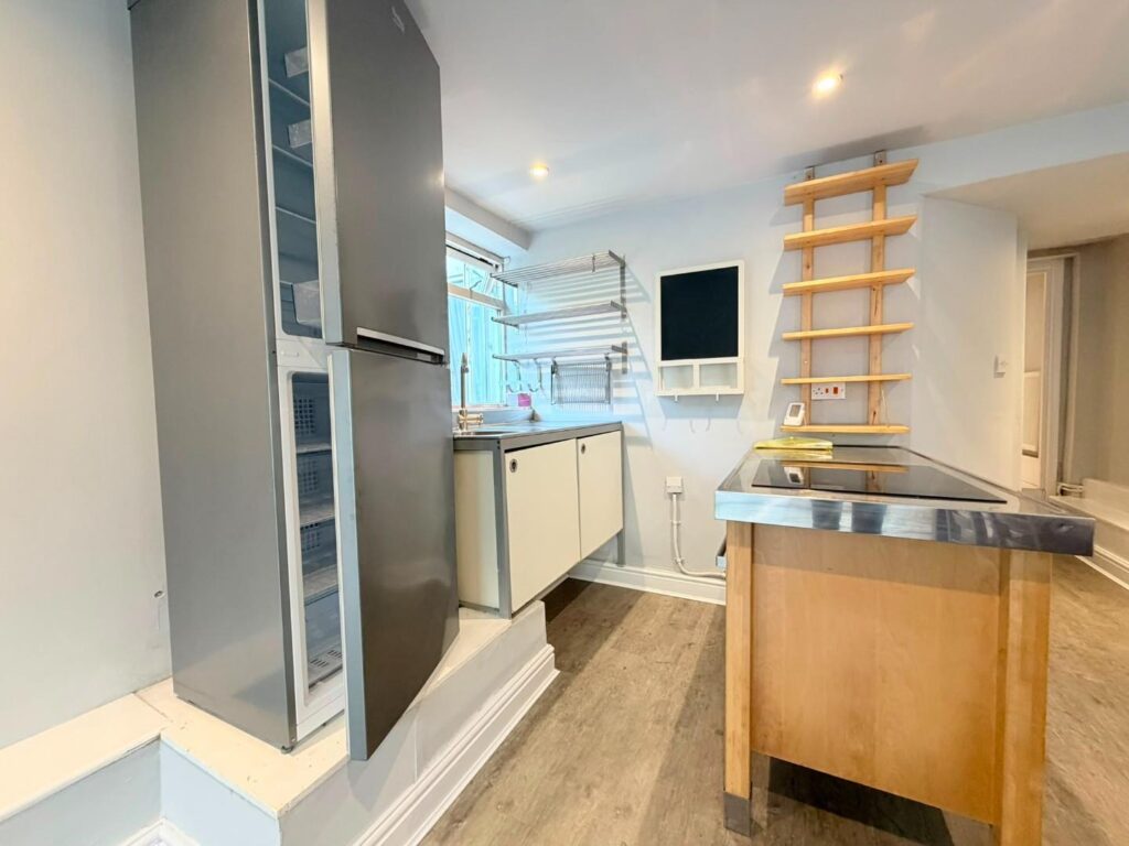 Flat Wilbury Villas in Hove