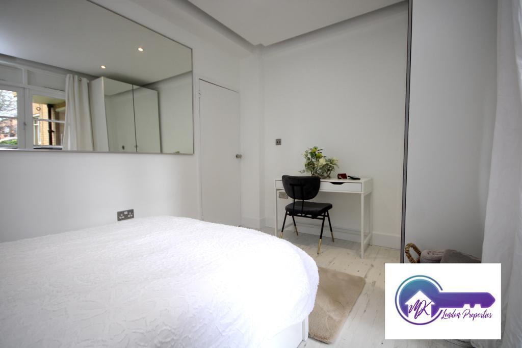Room John Aird Court in City of Westminster