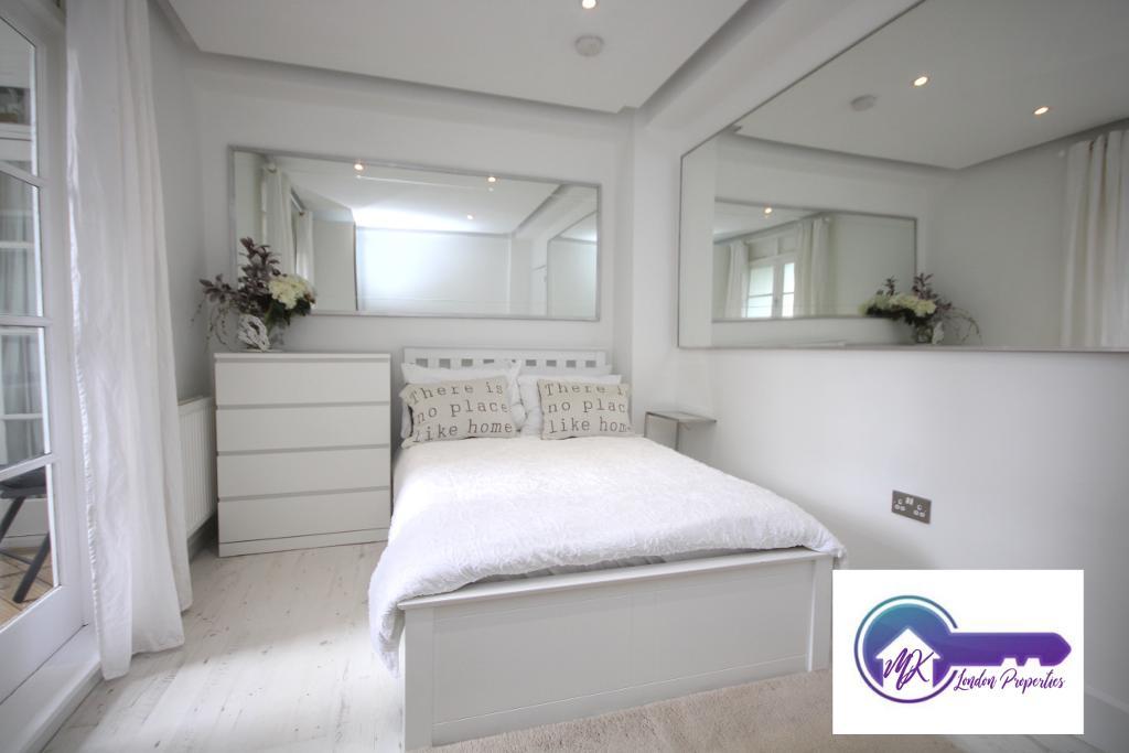 Room John Aird Court in City of Westminster