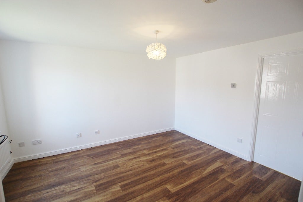 House Steel Place in Wishaw