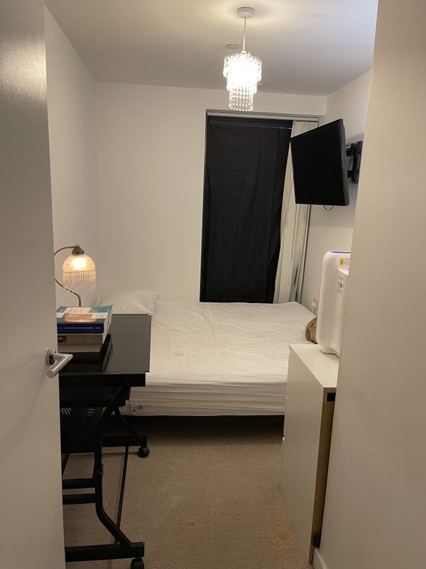 Flat Yabsley Street in Greater London