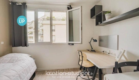 Flat Rue Rouget de Lisle in Issy-les-Moulineaux