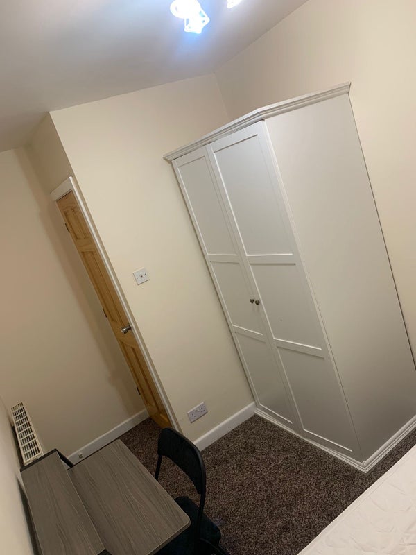 Room Henderson Street in Preston