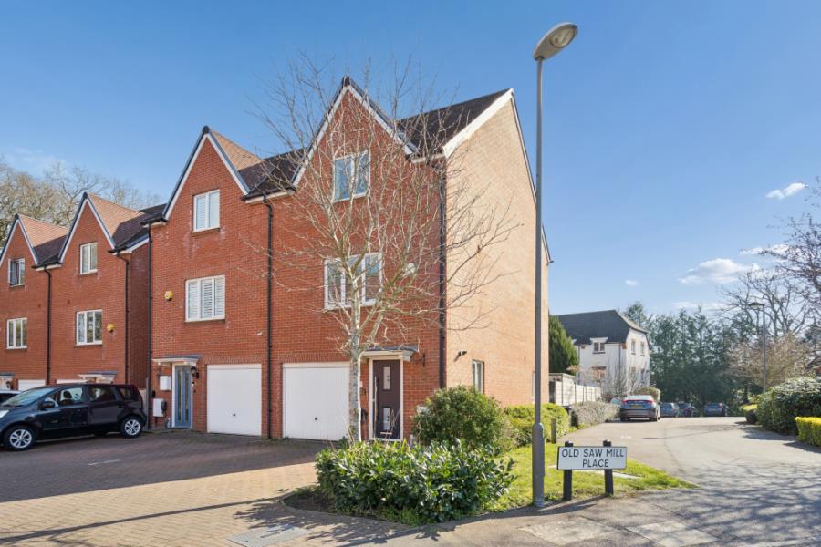 House Old Sawmill Place in Little Chalfont