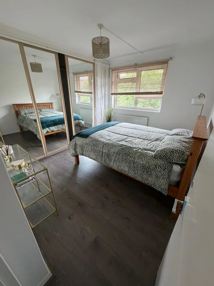 Flat Studley Road in Greater London