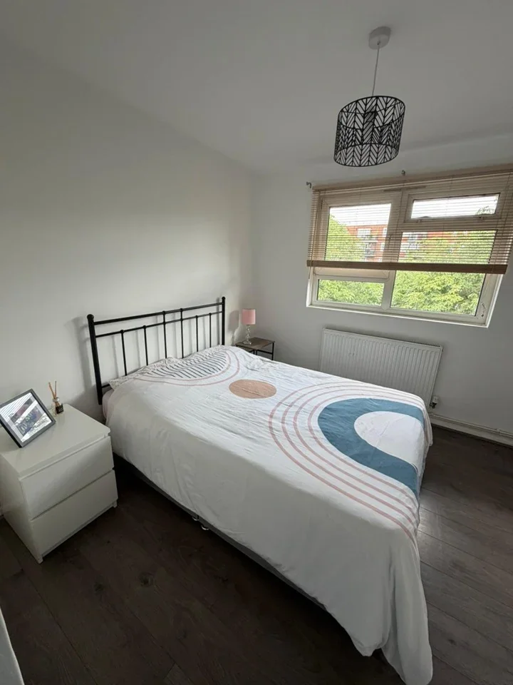 Flat Studley Road in Greater London
