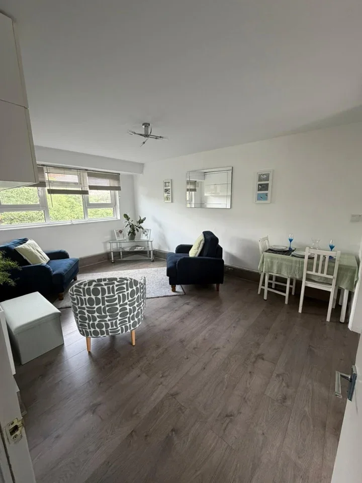 Flat Studley Road in Greater London